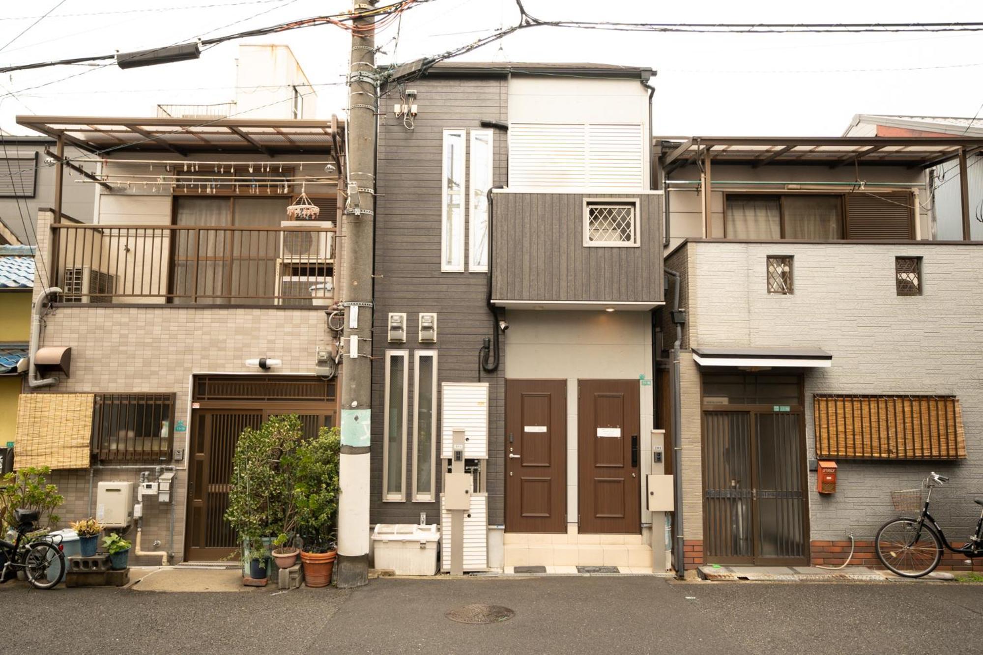 虹の宿101 Osaka Esterno foto
